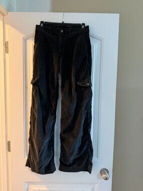 American Eagle Super High Rise Baggy Wide Leg Corduroy Pants (Black)